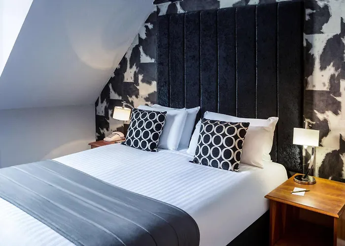 Barons Court Hotel Walsall