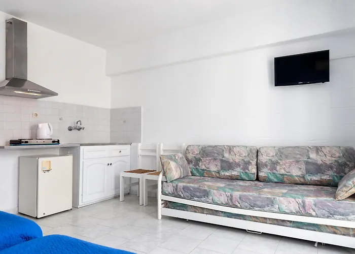 Stratos Apartments & Studios Parikia 