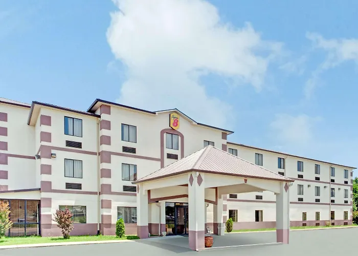 Super 8 By Wyndham Jackson Ridgeland Hotel