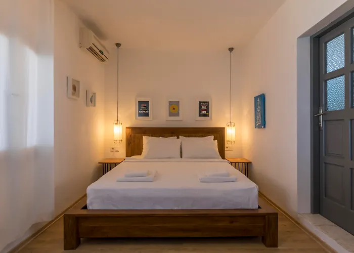 Daphnis Hotel Golturkbuku