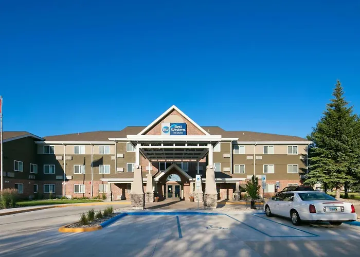 Best Western Harvest Inn & Suites Grand Forks