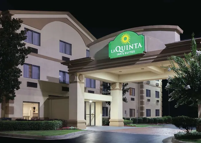 La Quinta By Wyndham Jackson Airport Hotel Pearl