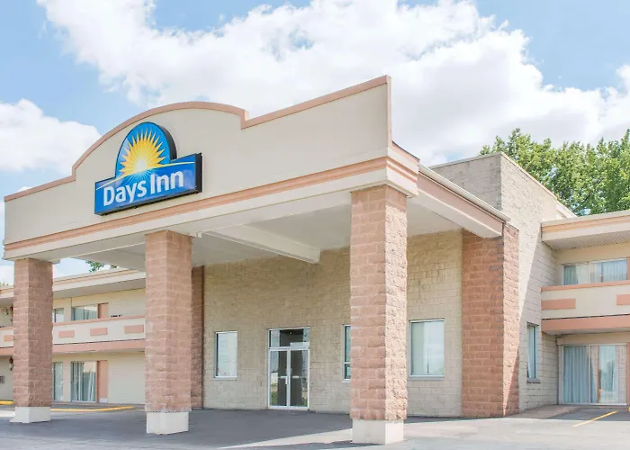 Days Inn By Wyndham St. Louis North Hazelwood