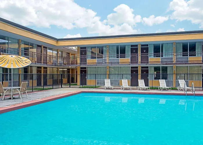 Bristol Parkway Inn
