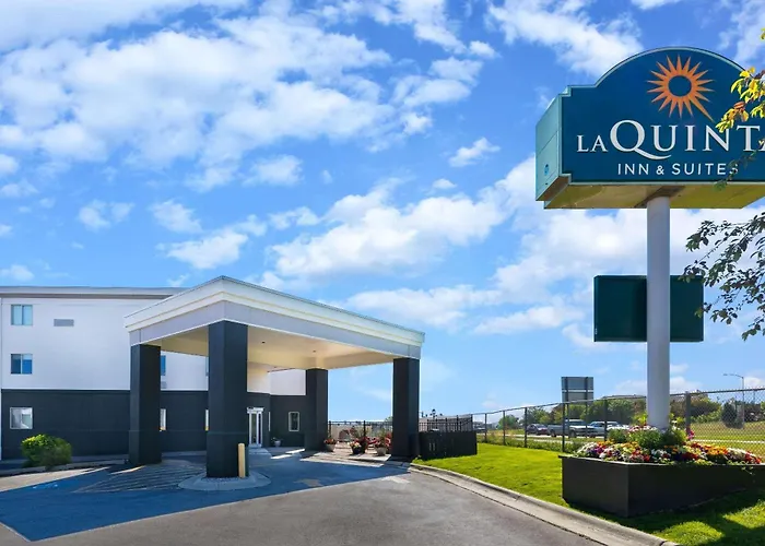 La Quinta By Wyndham Helena Hotel