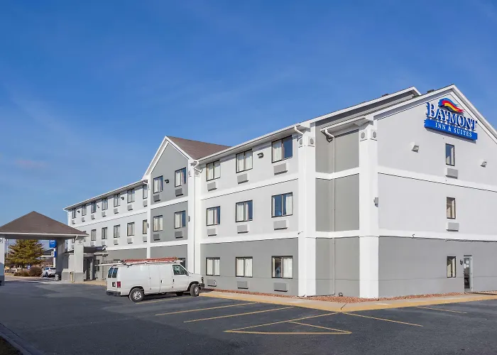 Baymont By Wyndham Anderson Hotel