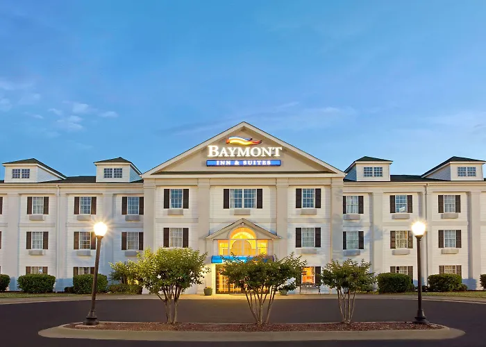 Baymont By Wyndham Pearl Hotel