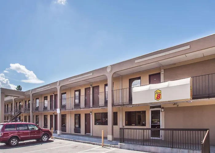 Super 8 By Wyndham Camp Springs/Andrews Afb Dc Area Hotel