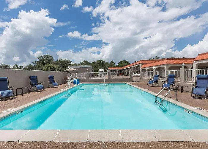 Days Inn By Wyndham Pearl/Jackson Airport