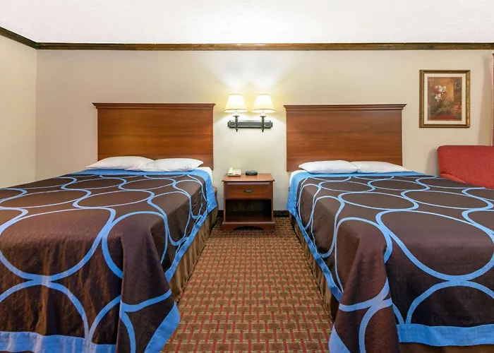 Super 8 By Wyndham Enid Hotel