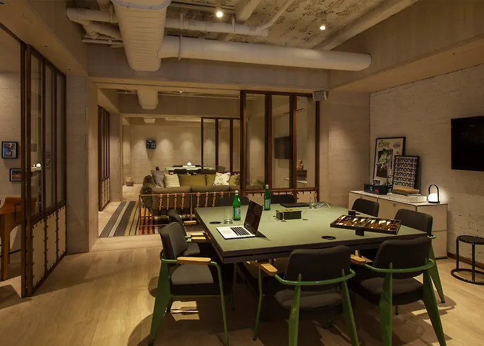 Moxy Nyc Times Square Otel New York
