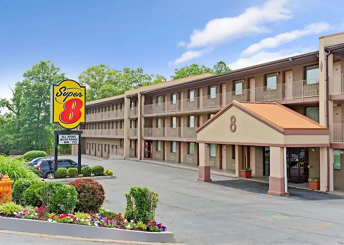 Super 8 By Wyndham Laurel Hotel
