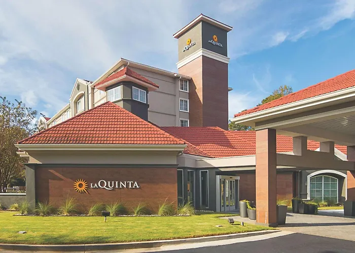 La Quinta By Wyndham Atlanta Conyers Hotel