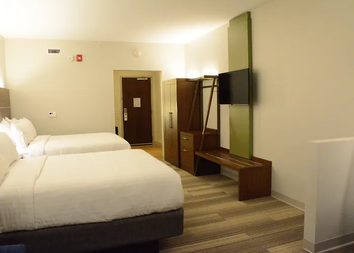 Holiday Inn Express & Suites Lexington Park California By Ihg
