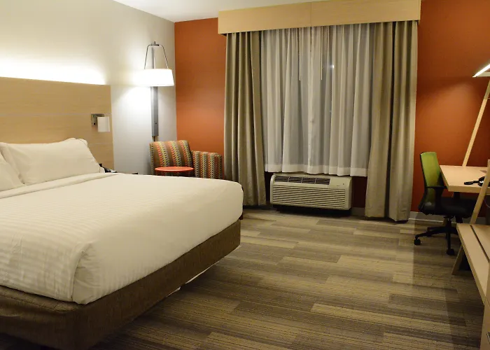 Holiday Inn Express & Suites Lexington Park California By Ihg