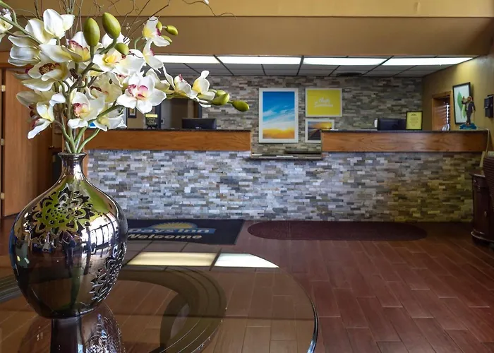 Days Inn By Wyndham Clinton