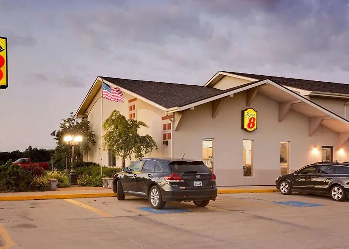 Super 8 By Wyndham Keokuk Hotel