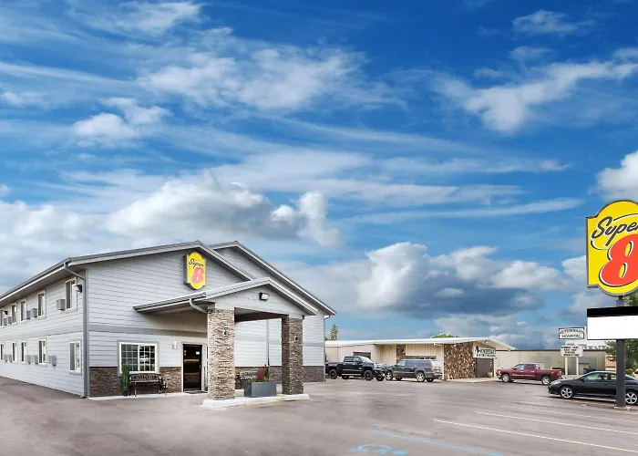 Super 8 By Wyndham Spencer Hotel