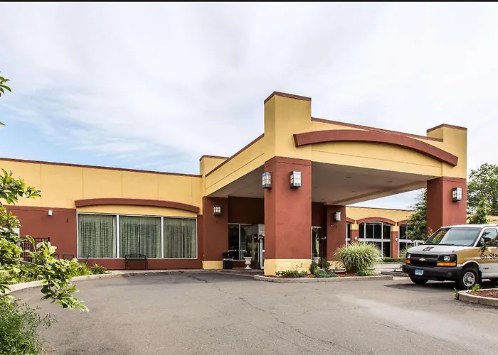 Clarion Hotel & Suites Hamden-New Haven