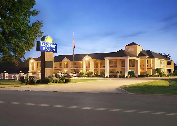 Days Inn & Suites By Wyndham Stuttgart
