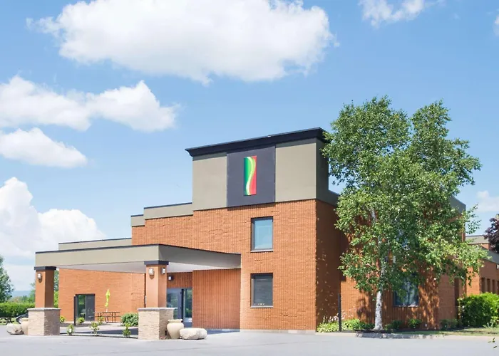 Super 8 By Wyndham Plattsburgh Hotel