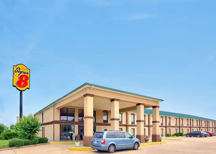 Super 8 Canton