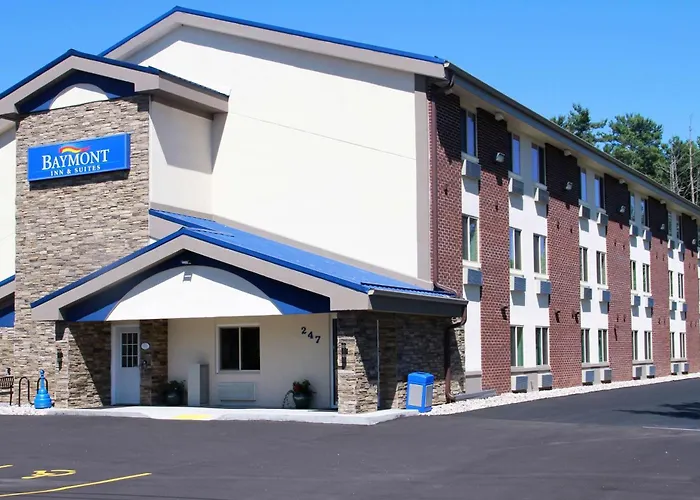 Baymont By Wyndham Stevens Point Hotel