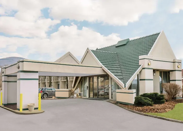 Days Inn By Wyndham Rutland/Killington Area