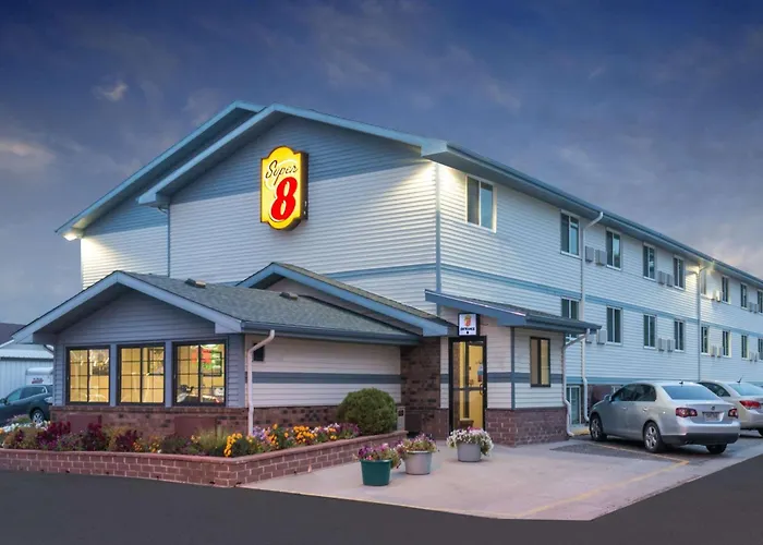 Super 8 By Wyndham Pierre Sd Motel