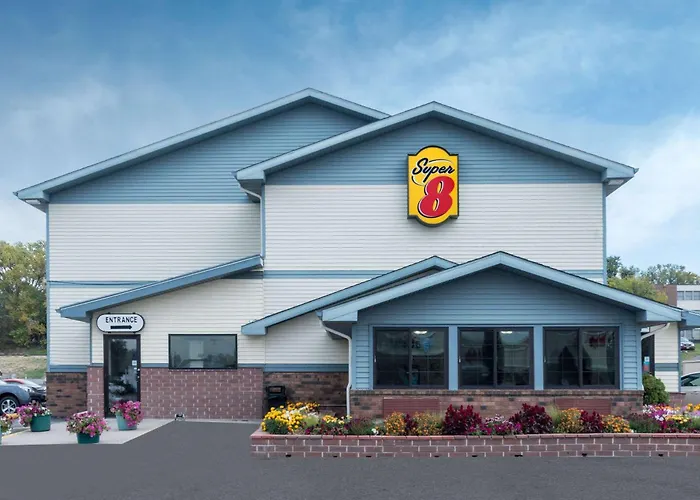 Super 8 By Wyndham Pierre Sd Motel