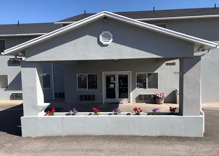 Super 8 By Wyndham Price Motel