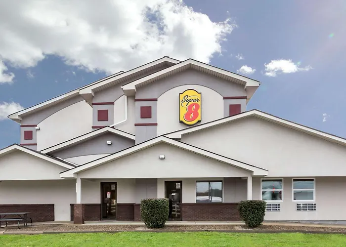 Super 8 By Wyndham Summersville - New River National Park