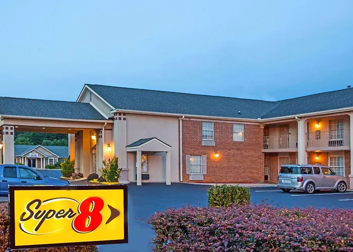 Super 8 By Wyndham Covington Hotel