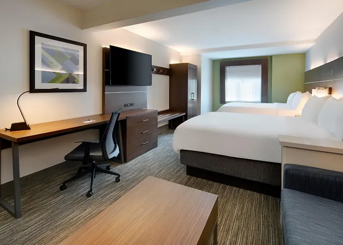 Holiday Inn Express & Suites Tilton By Ihg