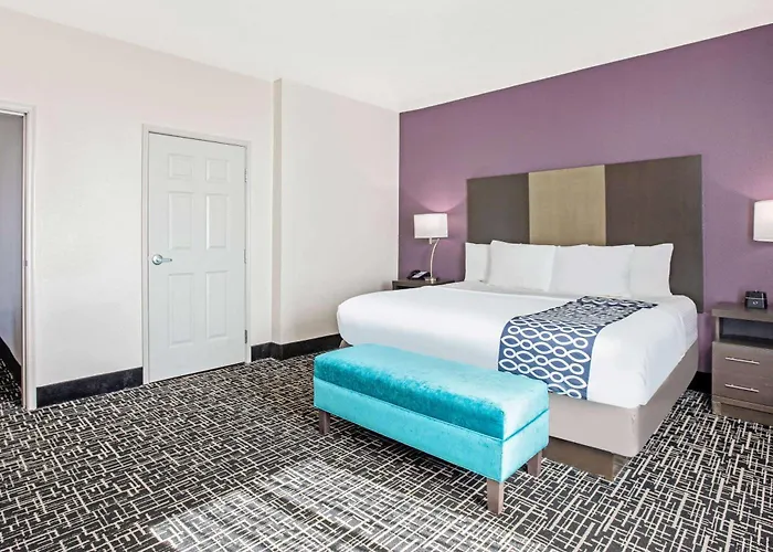 La Quinta By Wyndham Corpus Christi - Portland Hotel