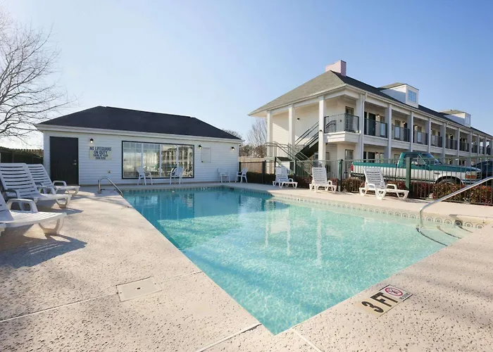 Baymont By Wyndham Gaffney Hotel