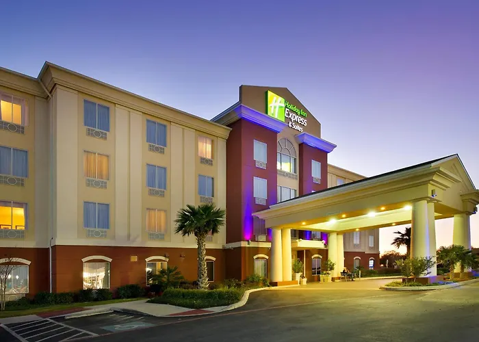 Holiday Inn Express Uvalde By Ihg