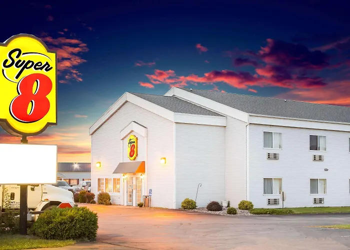 Super 8 By Wyndham Prairie Du Chien Hotel