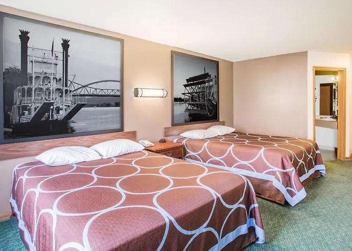 Super 8 By Wyndham Prairie Du Chien Hotel