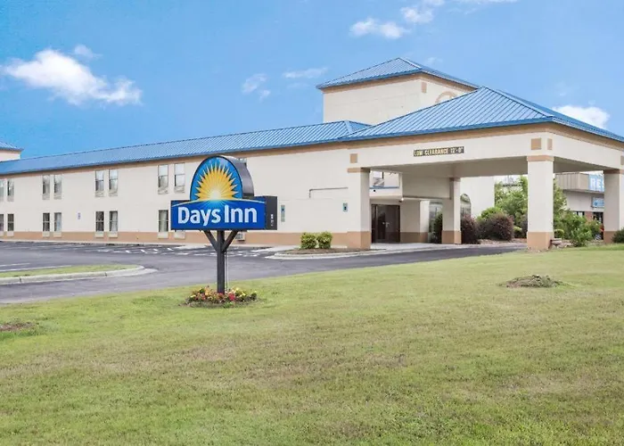 Days Inn By Wyndham Selma