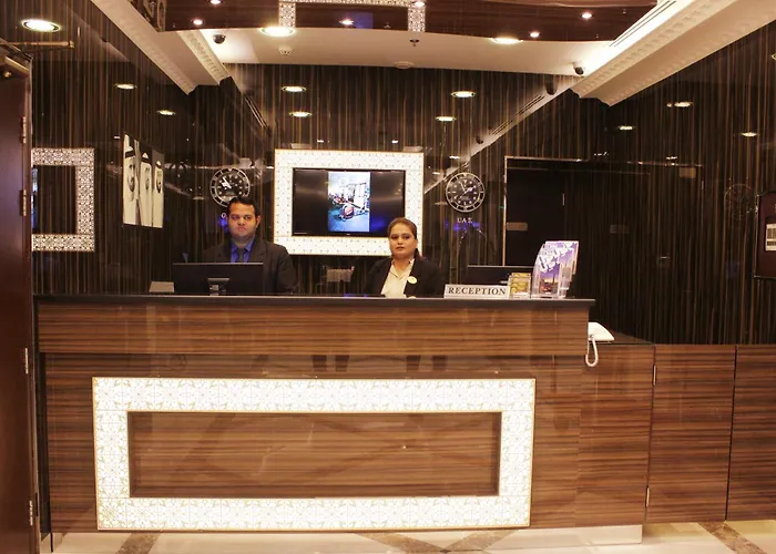 Montreal Naif Hotel Dubai
