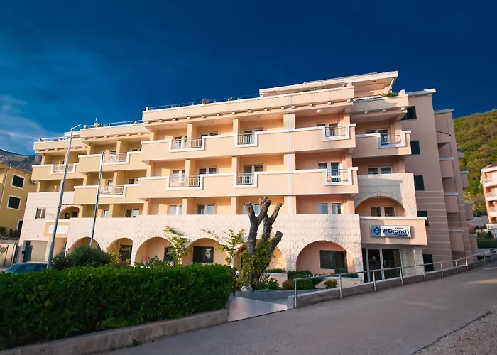 Hotel Wgrand Petrovac