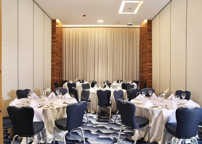 Grand Cosmopolitan Hotel Dubái