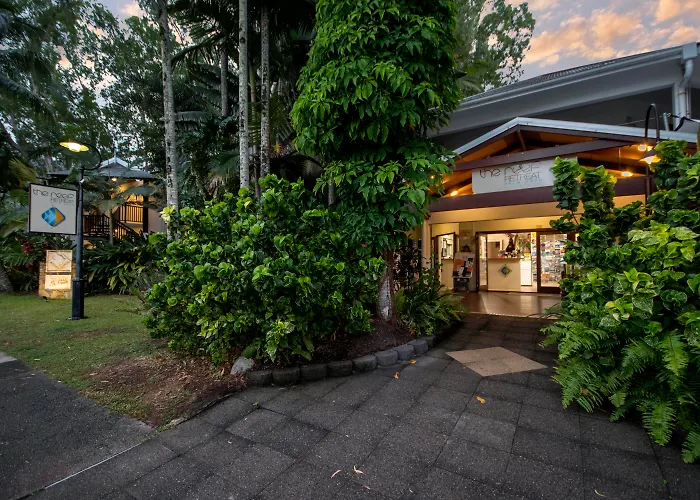 The Reef Retreat Palm Cove Hotel