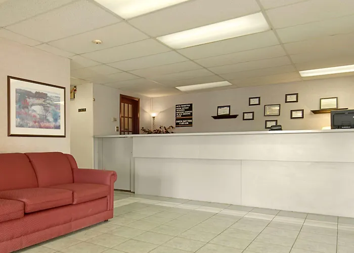 Super 8 By Wyndham Red Deer Hotel