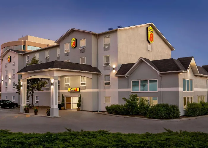 Super 8 By Wyndham Ajax/Toronto On Hotel