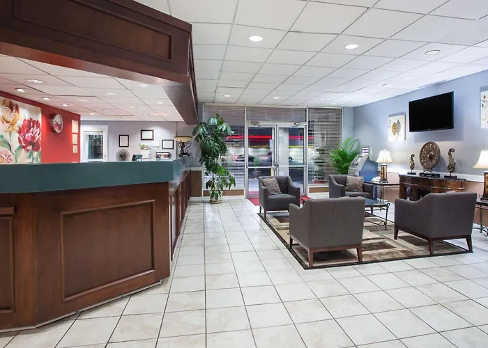Ramada By Wyndham & Suites Warner Robins