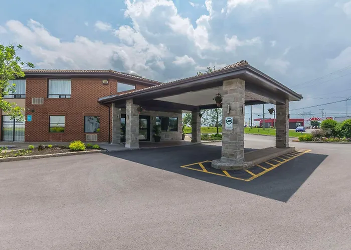 Comfort Inn Levis