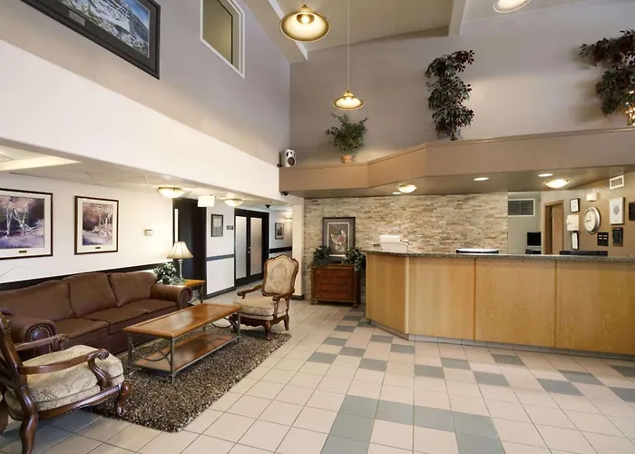 Super 8 By Wyndham Dawson Creek Hotel