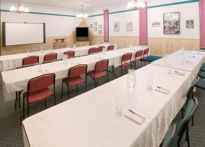 Canadas Best Value Inn- Riverview Hotel Whitehorse
